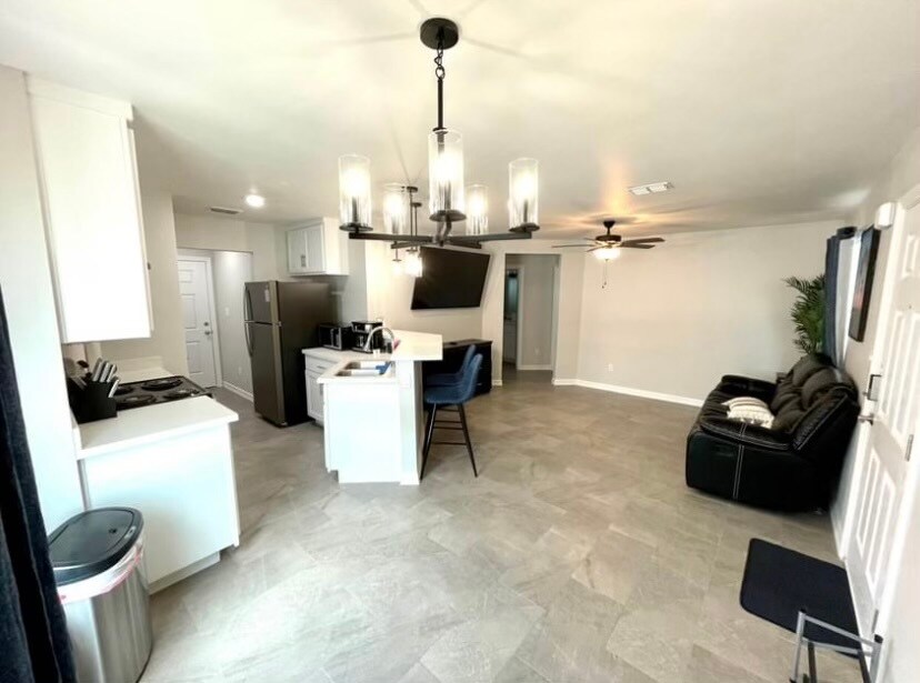 2222 Multi National in Harlingen, TX - Building Photo