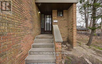 86 Carleton Pl in Brampton, ON - Building Photo - Building Photo