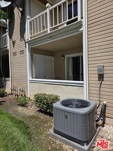 8805 Berkshire Way in Inglewood, CA - Building Photo - Building Photo