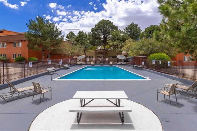 Sun Pointe Park Apartments