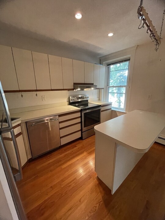 19 South St, Unit 2 in Boston, MA - Building Photo