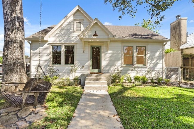 property at 1548 Cortlandt St