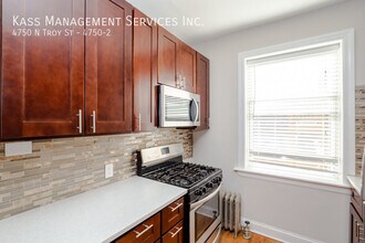 4750 N Troy St in Chicago, IL - Building Photo - Building Photo