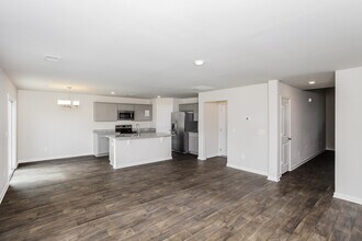 117 Boat Clb Ln in Lexington, SC - Building Photo - Building Photo