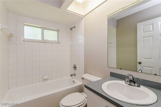 1322 SE 33rd Terrace in Cape Coral, FL - Building Photo - Building Photo