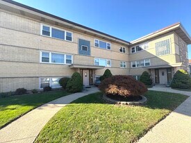 2800 N 72nd Ct in Elmwood Park, IL - Building Photo