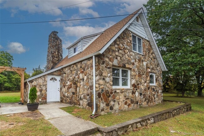 property at 79 Mountainside Rd