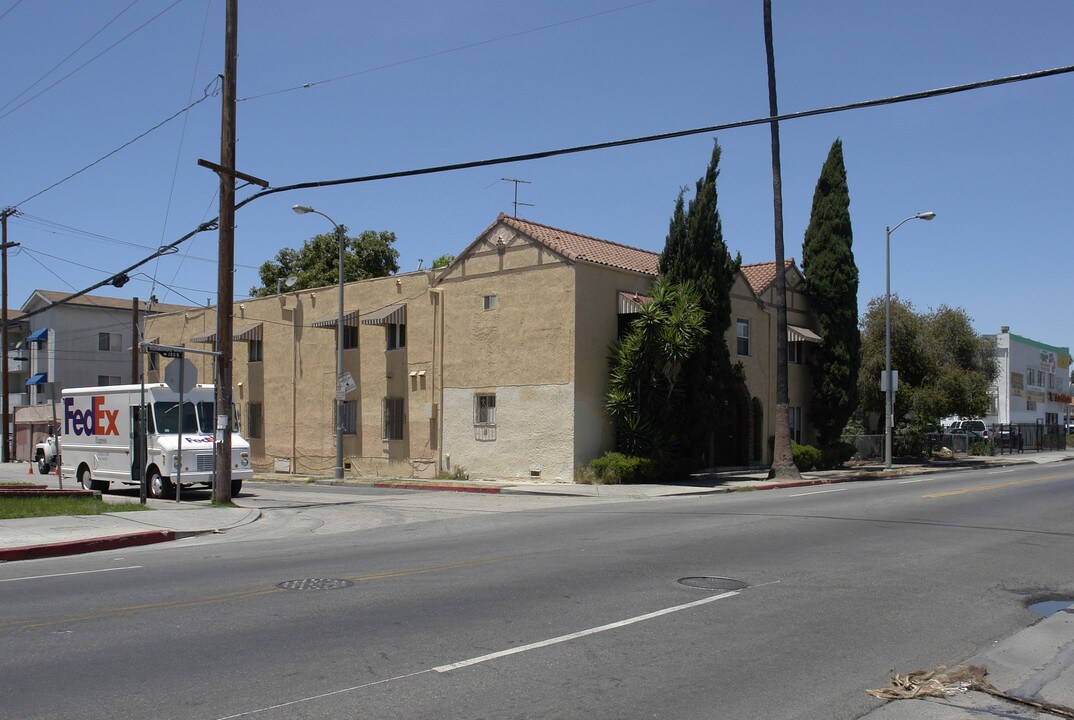 4201 S Council St in Los Angeles, CA - Building Photo