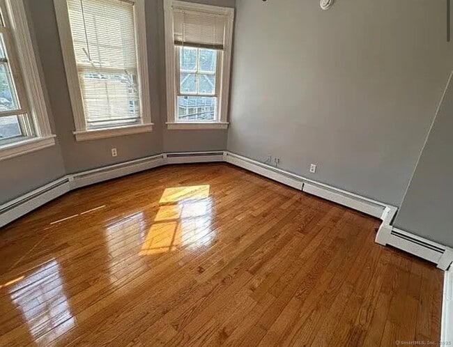 1018 Hancock Ave, Unit 3 in Bridgeport, CT - Building Photo - Building Photo