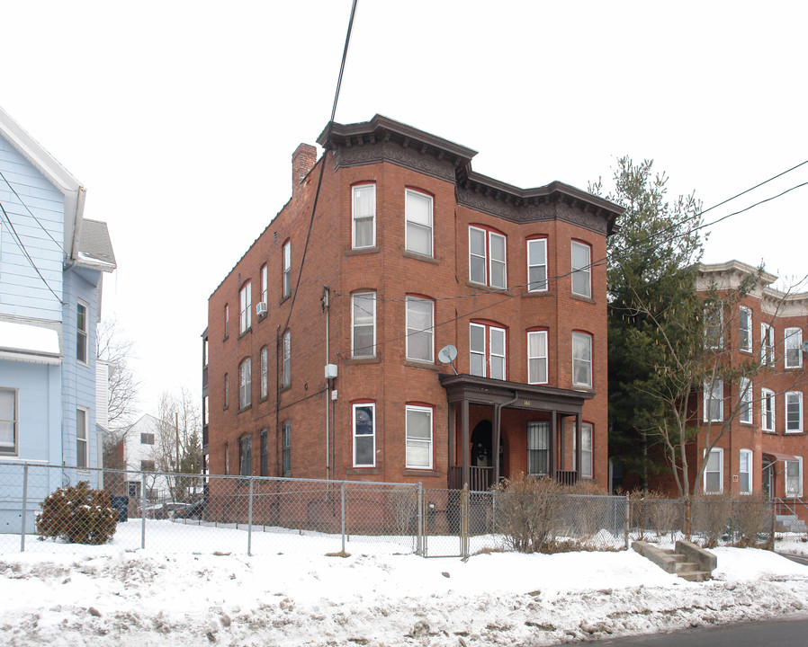 168 Bond St in Hartford, CT - Foto de edificio