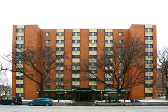 Ebenezer Primm Towers in Evanston, IL - Building Photo - Building Photo