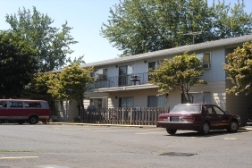 Brigadoon Apartments in Portland, OR - Building Photo - Building Photo