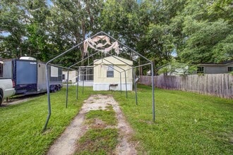 2619 Warm Ave in North Charleston, SC - Foto de edificio - Building Photo