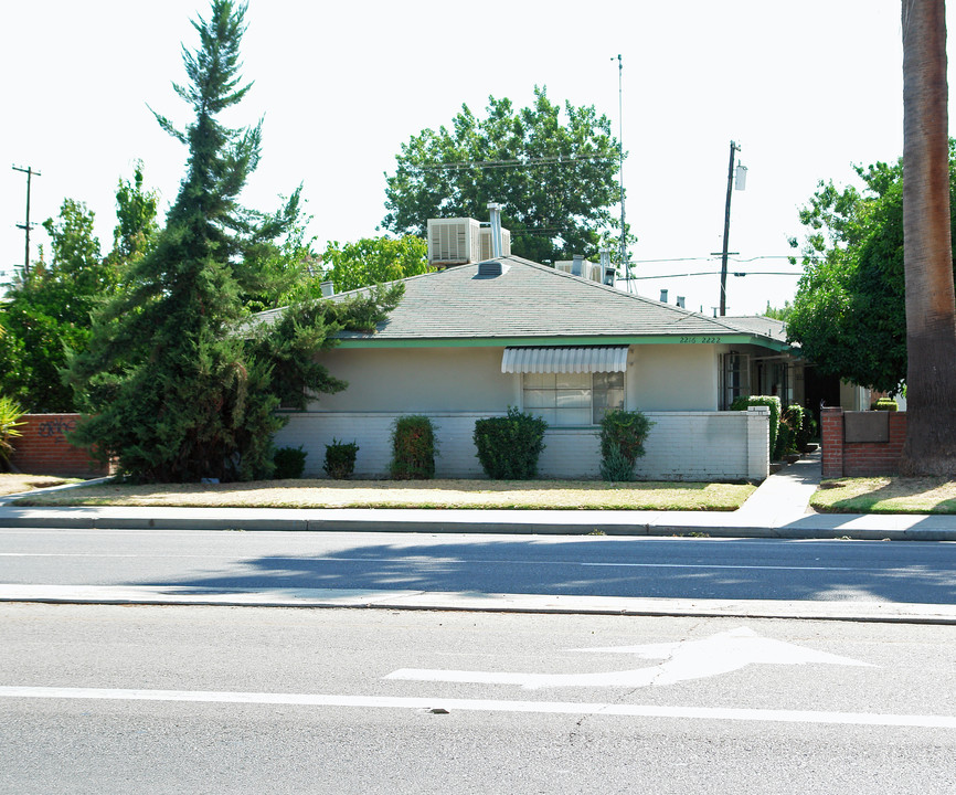 2216 N 1st St in Fresno, CA - Building Photo