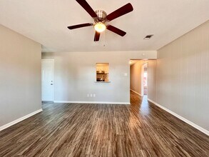 620 Wilburn St in Rosenberg, TX - Foto de edificio - Building Photo