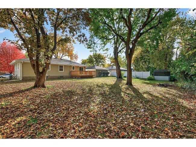 7201 Kentucky Ave N in Minneapolis, MN - Building Photo - Building Photo