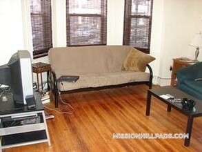 1572 Tremont St in Boston, MA - Building Photo - Building Photo