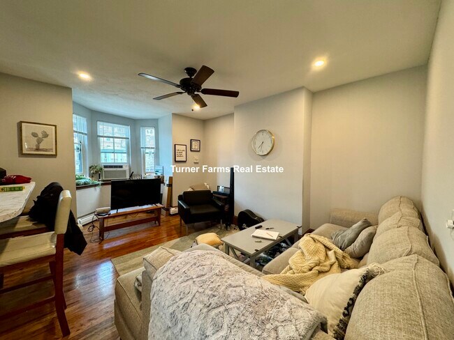 89 E Brookline St, Unit 1 in Boston, MA - Building Photo - Building Photo