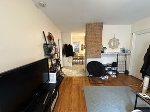 74 Gore St, Unit 3 in Cambridge, MA - Building Photo - Building Photo