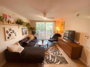 405 Villa Cir in Boynton Beach, FL - Building Photo - Building Photo