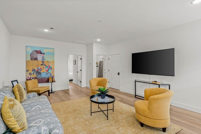 2606 SW Livingston Square