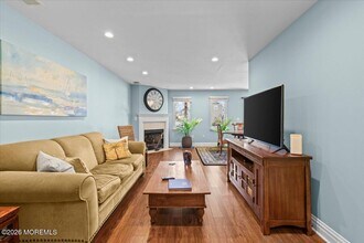 26 Bayview Ct in Long Branch, NJ - Building Photo - Building Photo