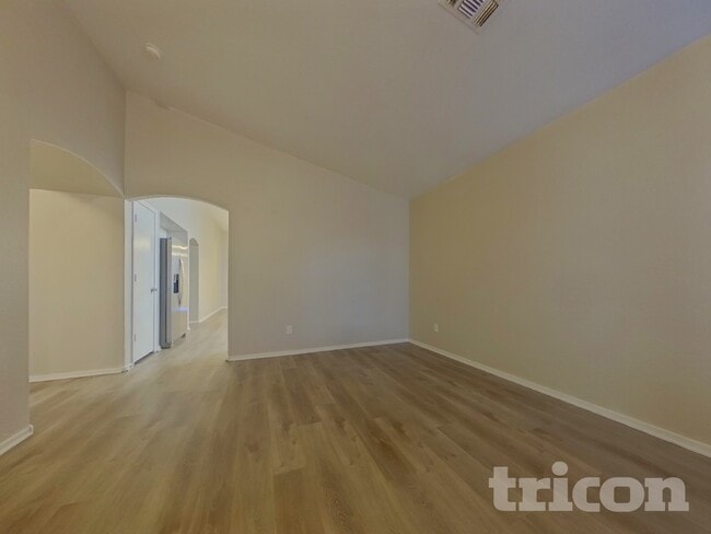 12306 N Palm St, Unit 301 in El Mirage, AZ - Building Photo - Building Photo