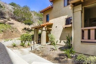 5838 Mission Center Rd in San Diego, CA - Building Photo