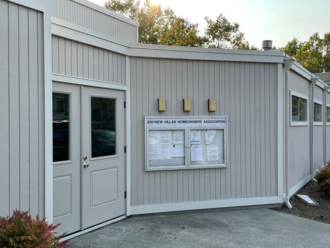 900 Southampton Rd in Benicia, CA - Building Photo - Building Photo