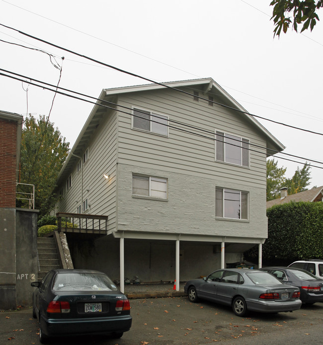 3415 SW 11th Ave in Portland, OR - Foto de edificio - Building Photo