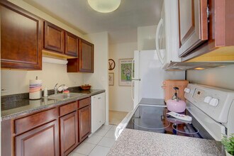 65 E Scott St in Chicago, IL - Building Photo - Building Photo