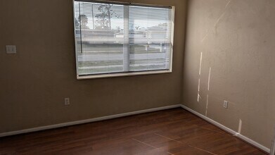 8124 Herbison Ave in North Port, FL - Building Photo - Building Photo