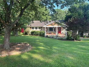 1400 Quarles Ave SE in Smyrna, GA - Building Photo - Building Photo