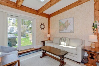16 Warwick Rd in Gloucester, MA - Building Photo - Building Photo