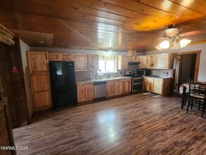 880 Truckee Ln in Fernley, NV - Building Photo - Building Photo