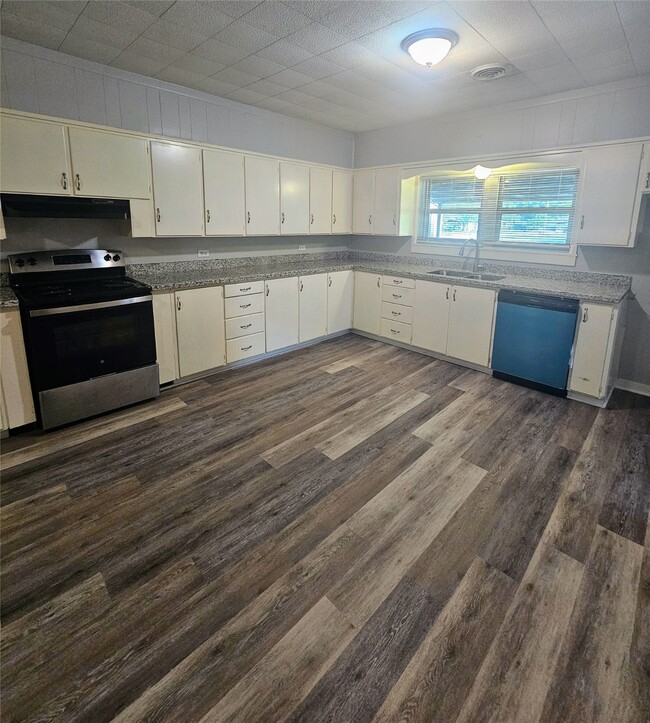 property at 132 W Texaco St