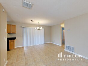 227 Lochmond Dr in Fern Park, FL - Building Photo - Building Photo