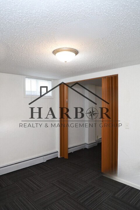 1241 4th St NW in Rochester, MN - Building Photo