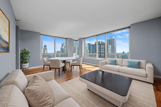33 W Ontario St in Chicago, IL - Building Photo - Building Photo