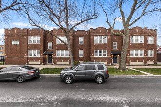 6455 S Fairfield Ave in Chicago, IL - Building Photo - Building Photo