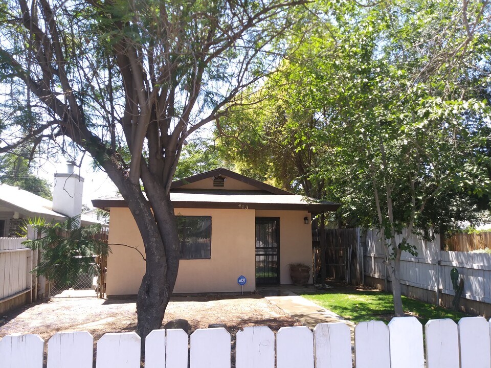 413 Beech St in Bakersfield, CA - Foto de edificio
