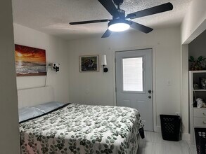5567 W 22nd Ct in Hialeah, FL - Building Photo - Building Photo