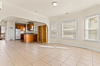 518 W MacArthur Blvd in Oakland, CA - Building Photo - Building Photo