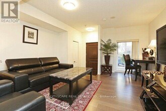 11 St Joseph St in Toronto, ON - Building Photo - Building Photo