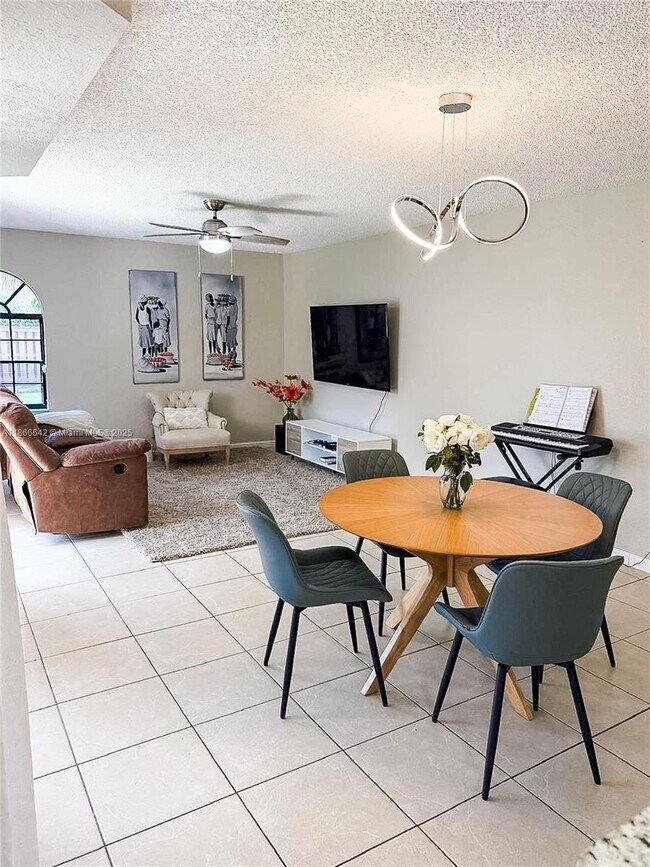 8122 Severn Dr in Boca Raton, FL - Building Photo - Building Photo
