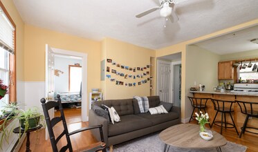 20 Bristol St, Unit 3 in East Cambridge, MA - Building Photo - Building Photo