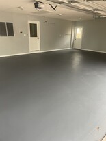 129 Dutch Island Dr in Savannah, GA - Building Photo