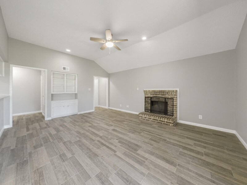 13607 Ravensway Dr-Unit -APT A in Cypress, TX - Building Photo