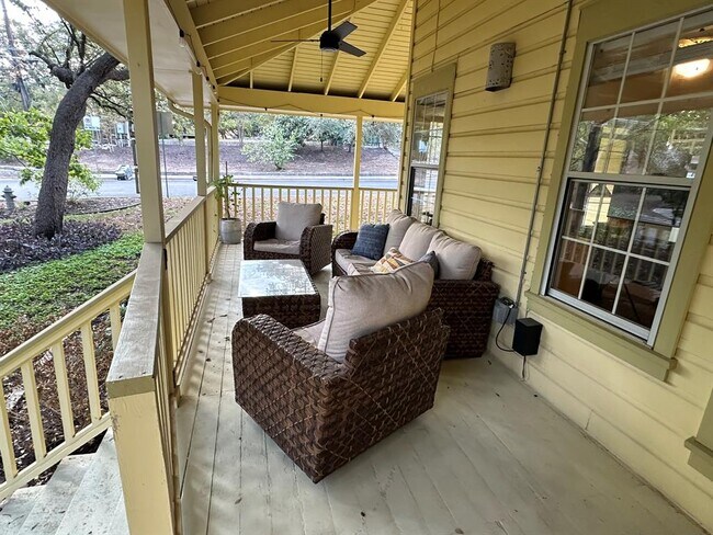 311 Le Grande Ave in Austin, TX - Building Photo - Building Photo