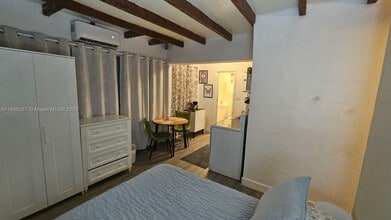 1836 Roosevelt St in Hollywood, FL - Building Photo - Building Photo